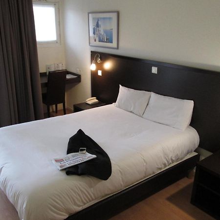 Top Motel Istres Bagian luar foto