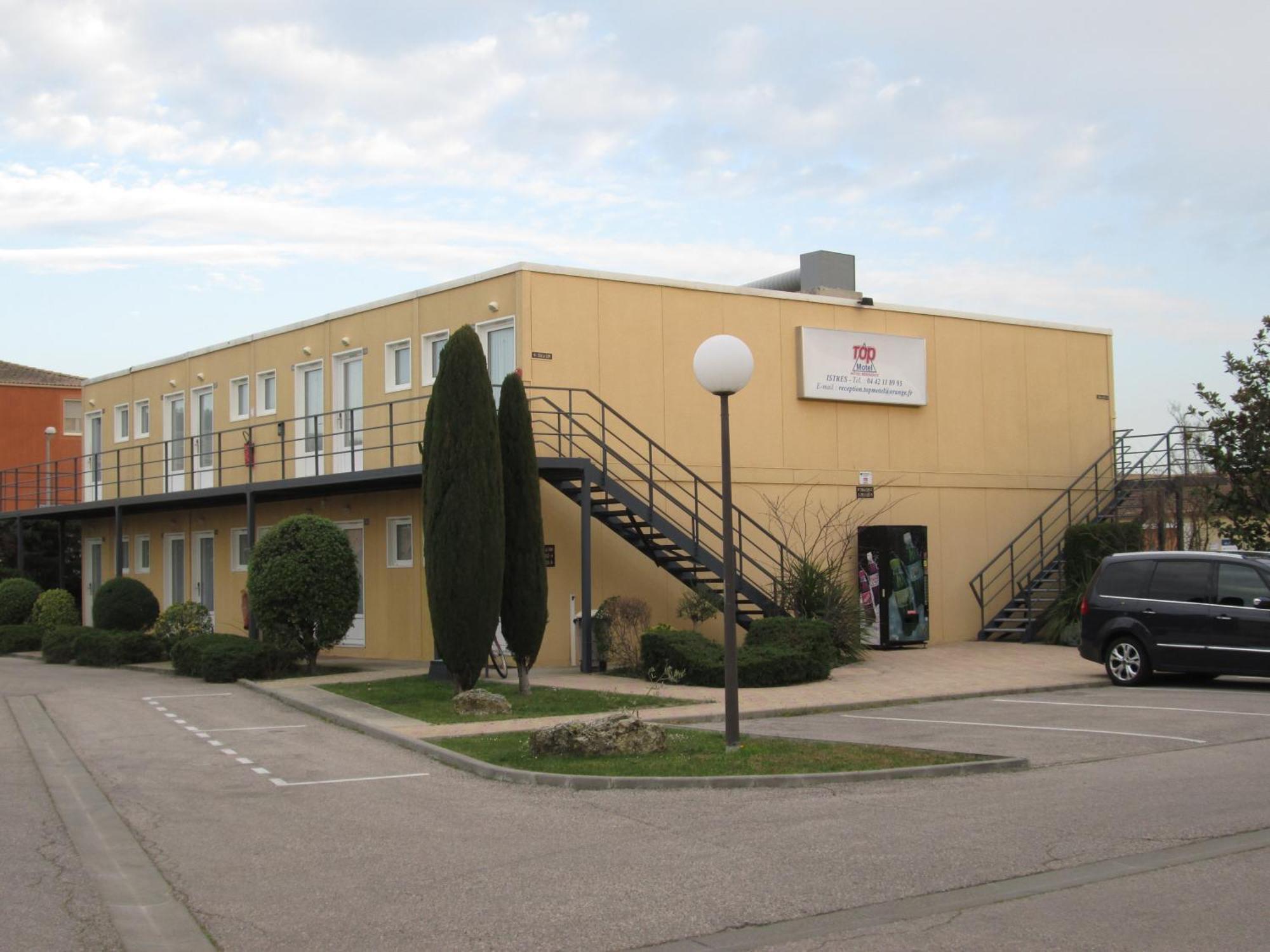 Top Motel Istres Bagian luar foto