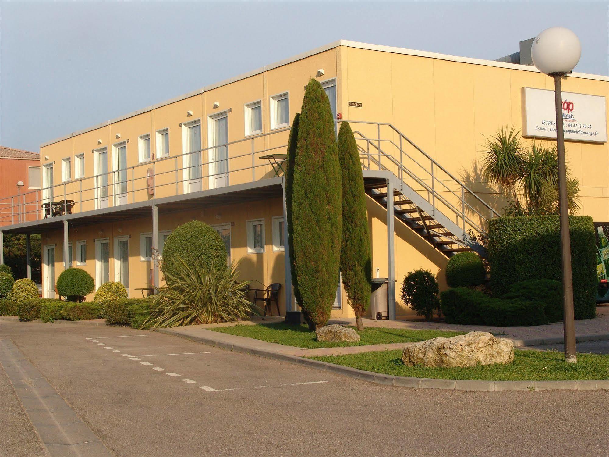 Top Motel Istres Bagian luar foto